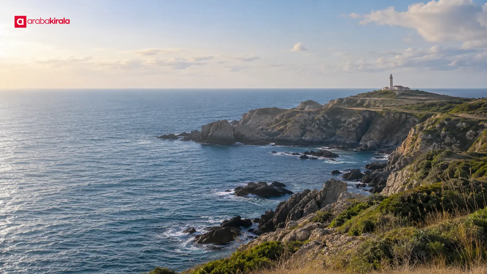 Karadeniz kıyısında İnceburun deniz feneri ve açık ufuk Karadeniz kıyısında İnceburun deniz feneri ve açık ufuk