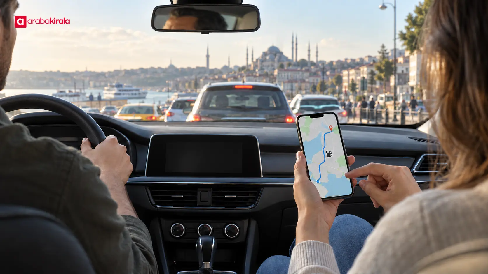 İstanbul rotasında yakıt molasını yola çıkmadan harita üzerinden planlayan sürücü
