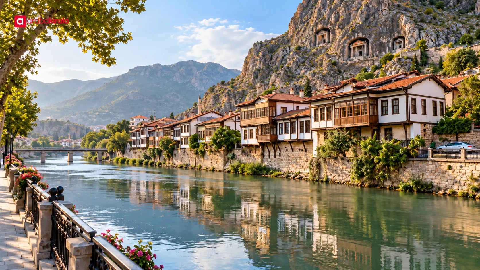 Yeşilırmak kıyısındaki tarihî Yalıboyu evleri